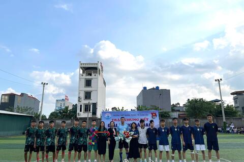 Trận chung kết Giải bóng đá nam Trường THPT Quang Trung năm học 2023 - 2024